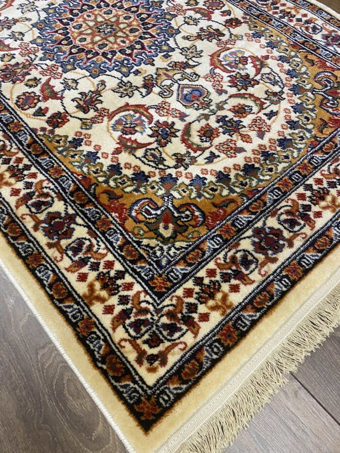 Authentic Traditional Persian Carpet Persian Rug Ghashghai Rug www.mycosyplace.com